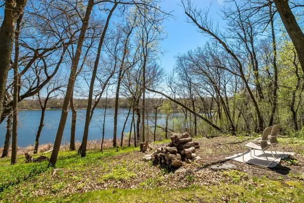 $800,000 | 7481 Long Lake Road, Willmar, MN 56201