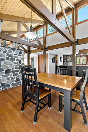 $800,000 | 7481 Long Lake Road, Willmar, MN 56201
