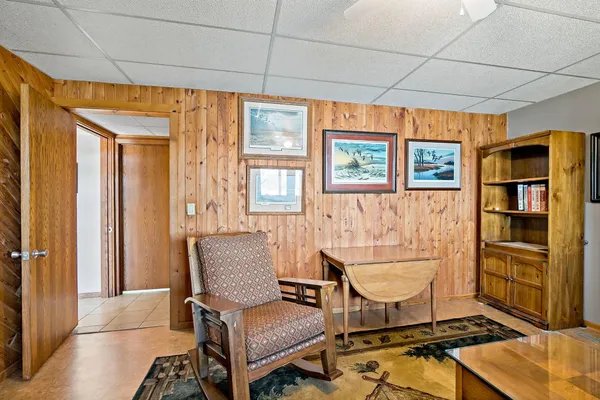 $800,000 | 7481 Long Lake Road, Willmar, MN 56201