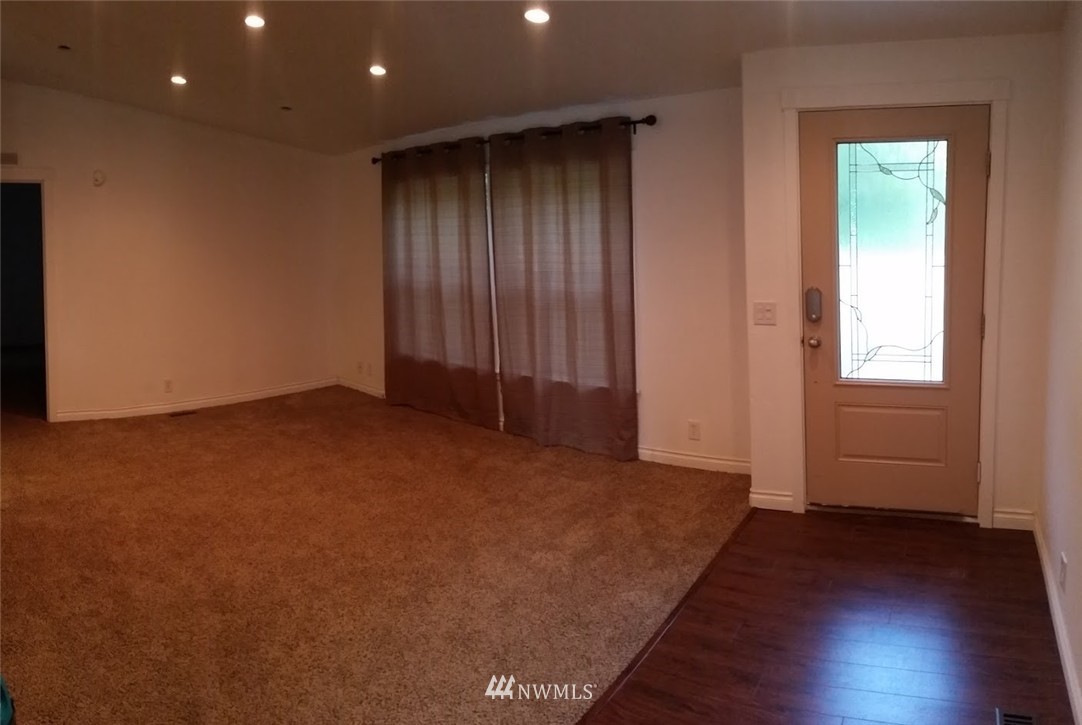 199 Lazy Road Longview, WA 98632 - Photo 3 of 16
