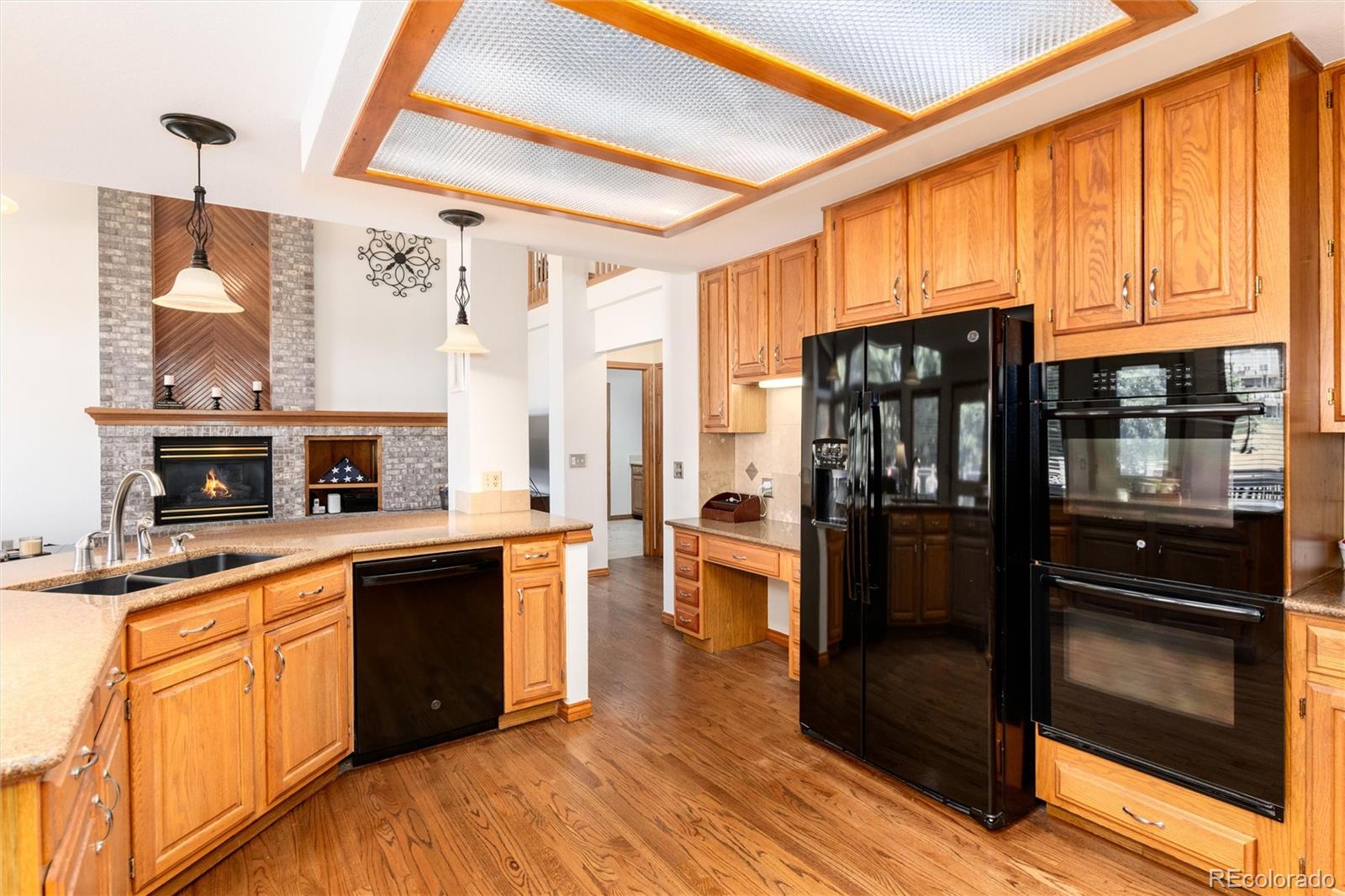 9808 South Isabel Court Highlands Ranch, CO 80126 - Photo 7 of 43