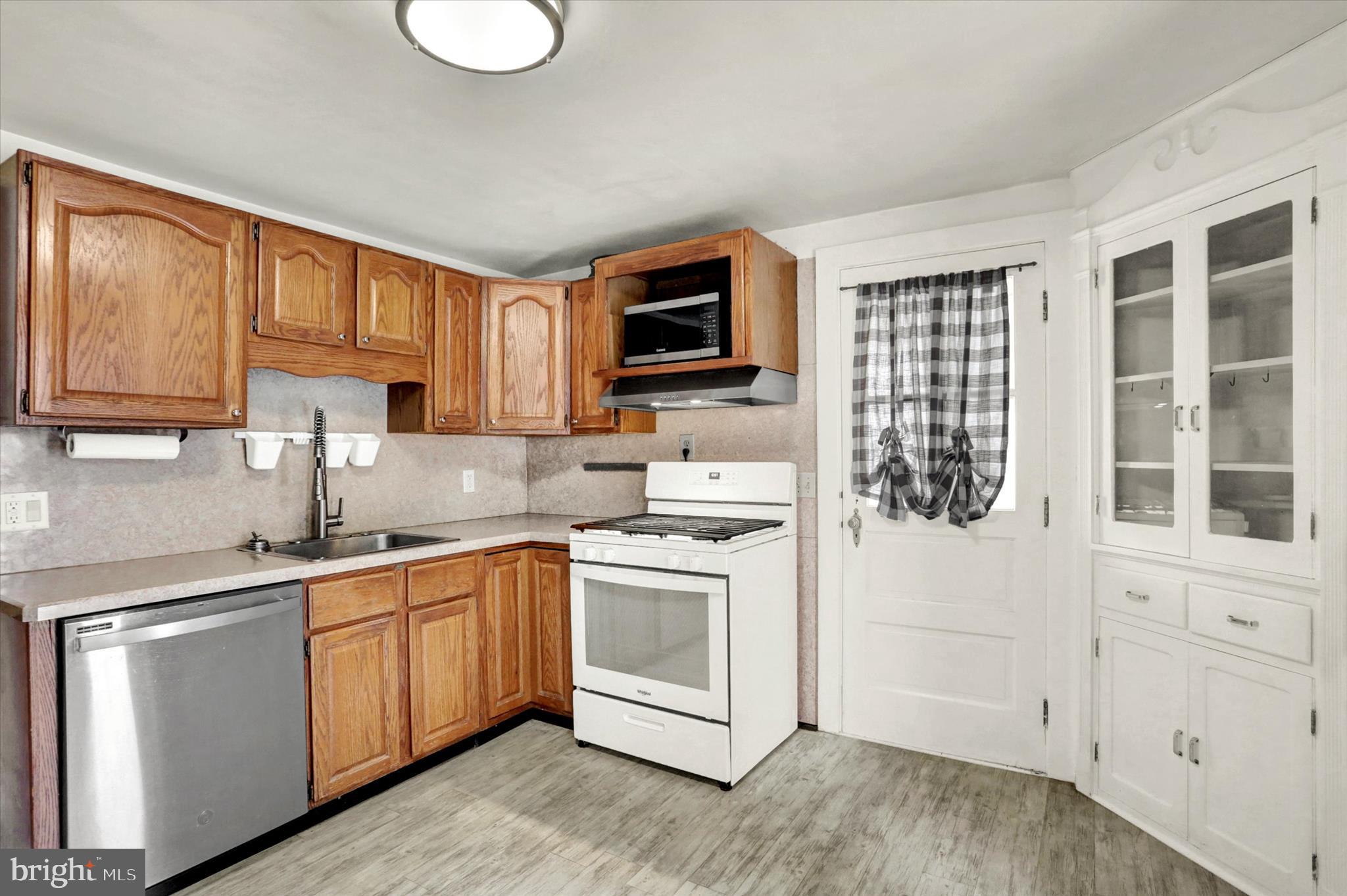 9250 Jonestown Road Grantville, PA 17028 - Photo 10 of 32