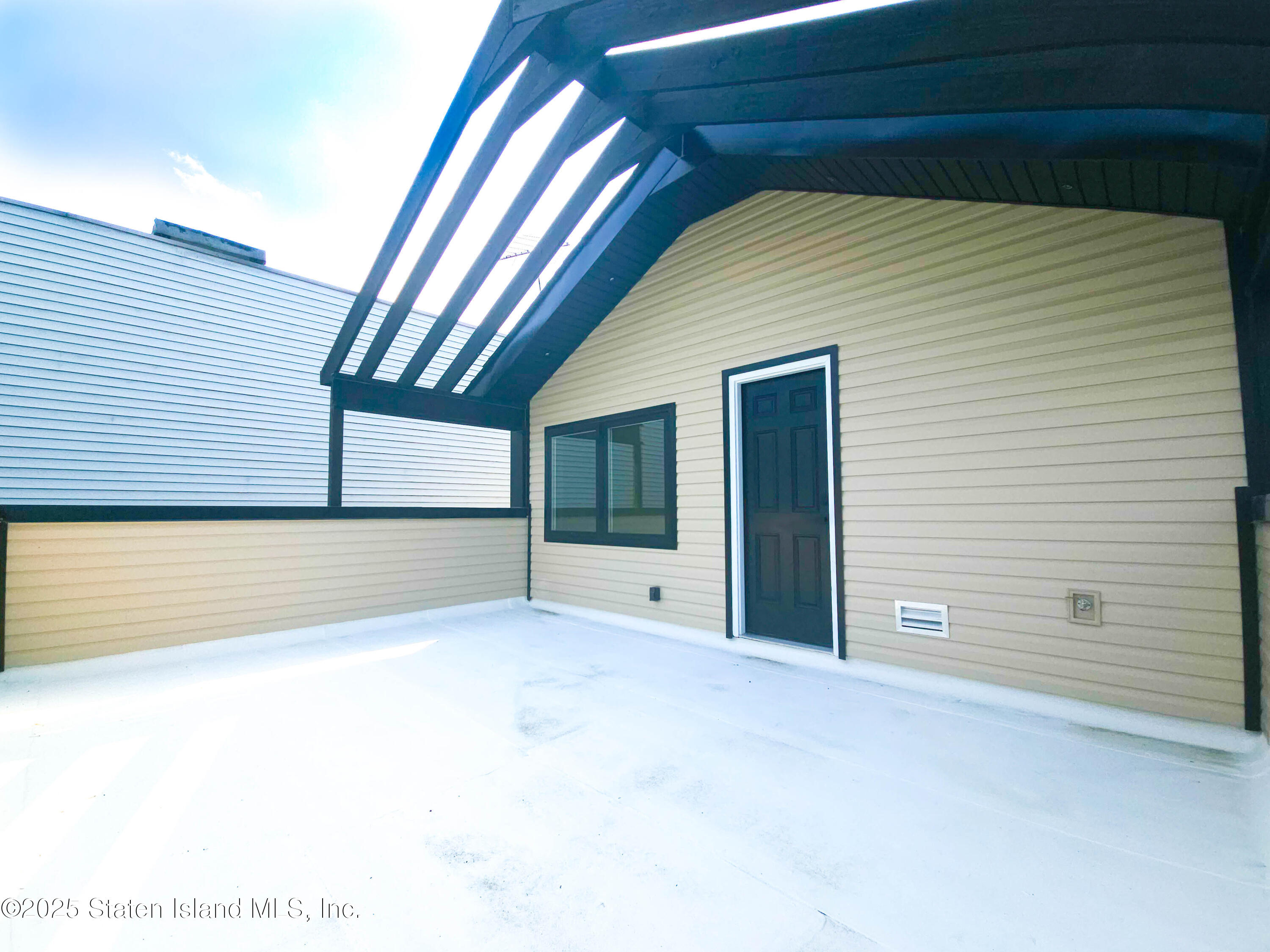 334 Van Duzer Street Staten Island, NY 10304 - Photo 42 of 44 20250611_163748