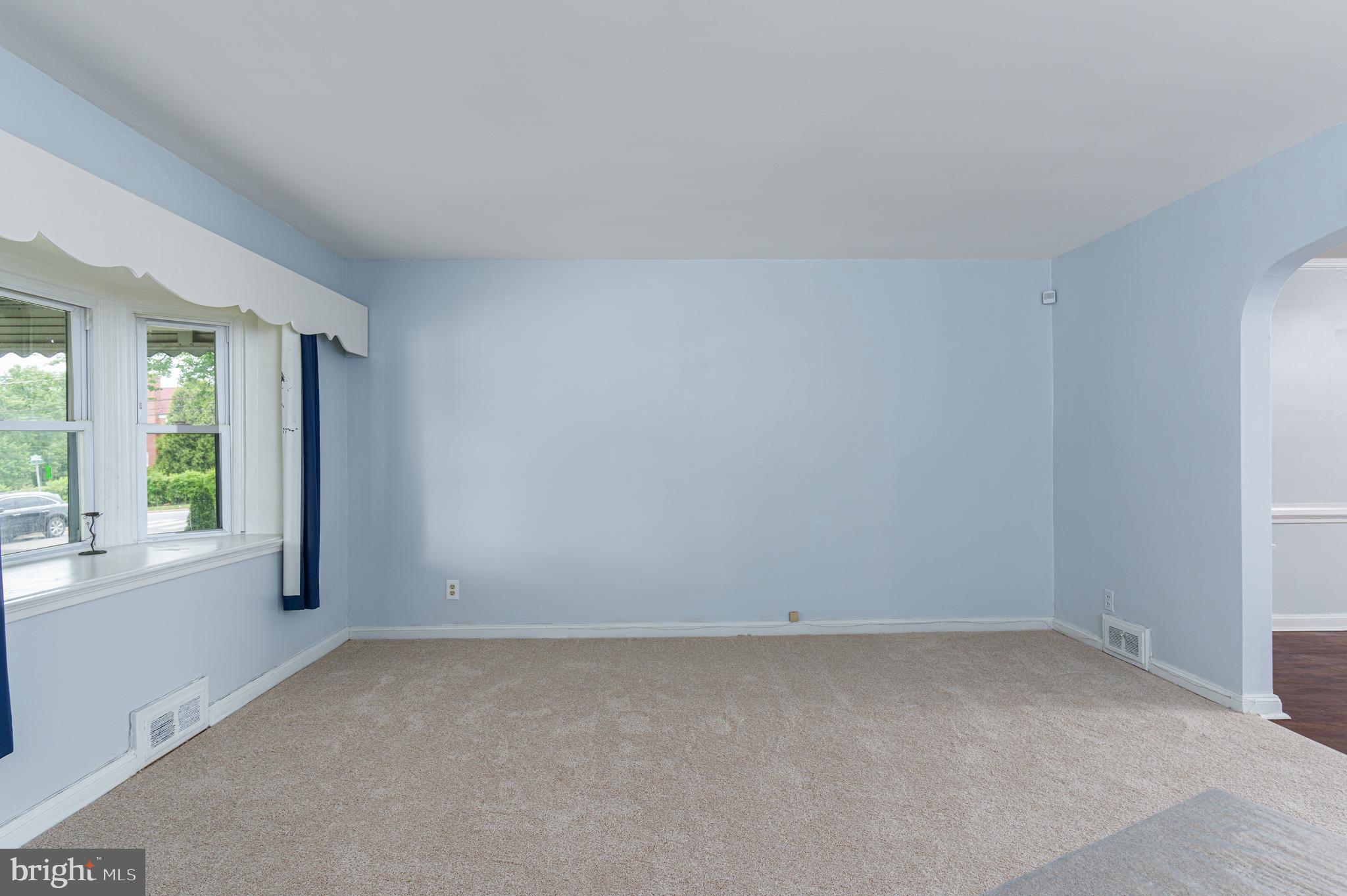 1706 Ingram Road Baltimore, MD 21239 - Photo 3 of 28
