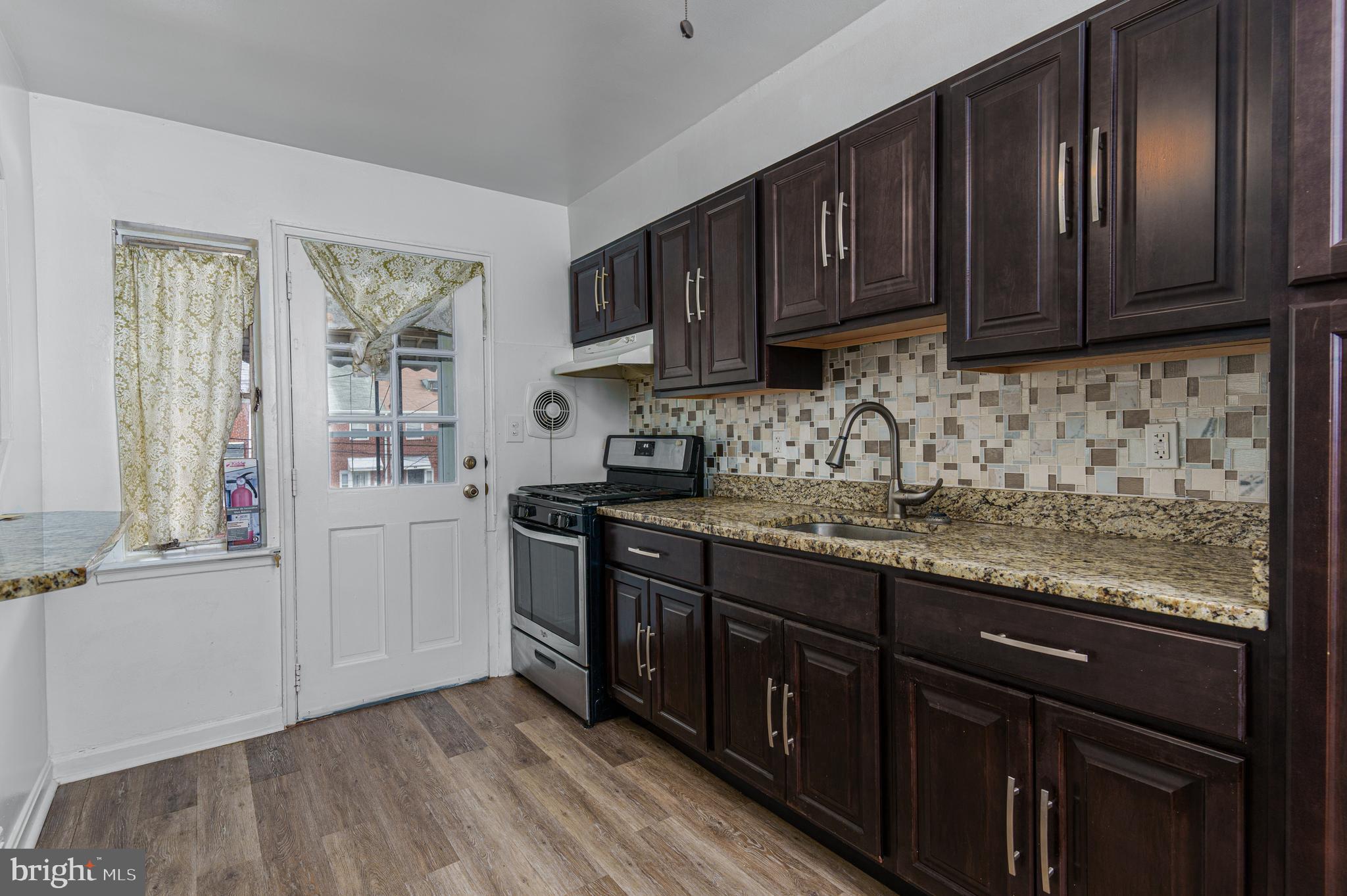 1706 Ingram Road Baltimore, MD 21239 - Photo 5 of 28
