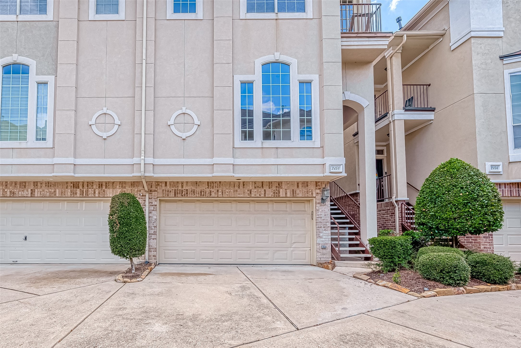 2150 Stacy Knoll Houston, TX 77008 - Photo 3 of 40