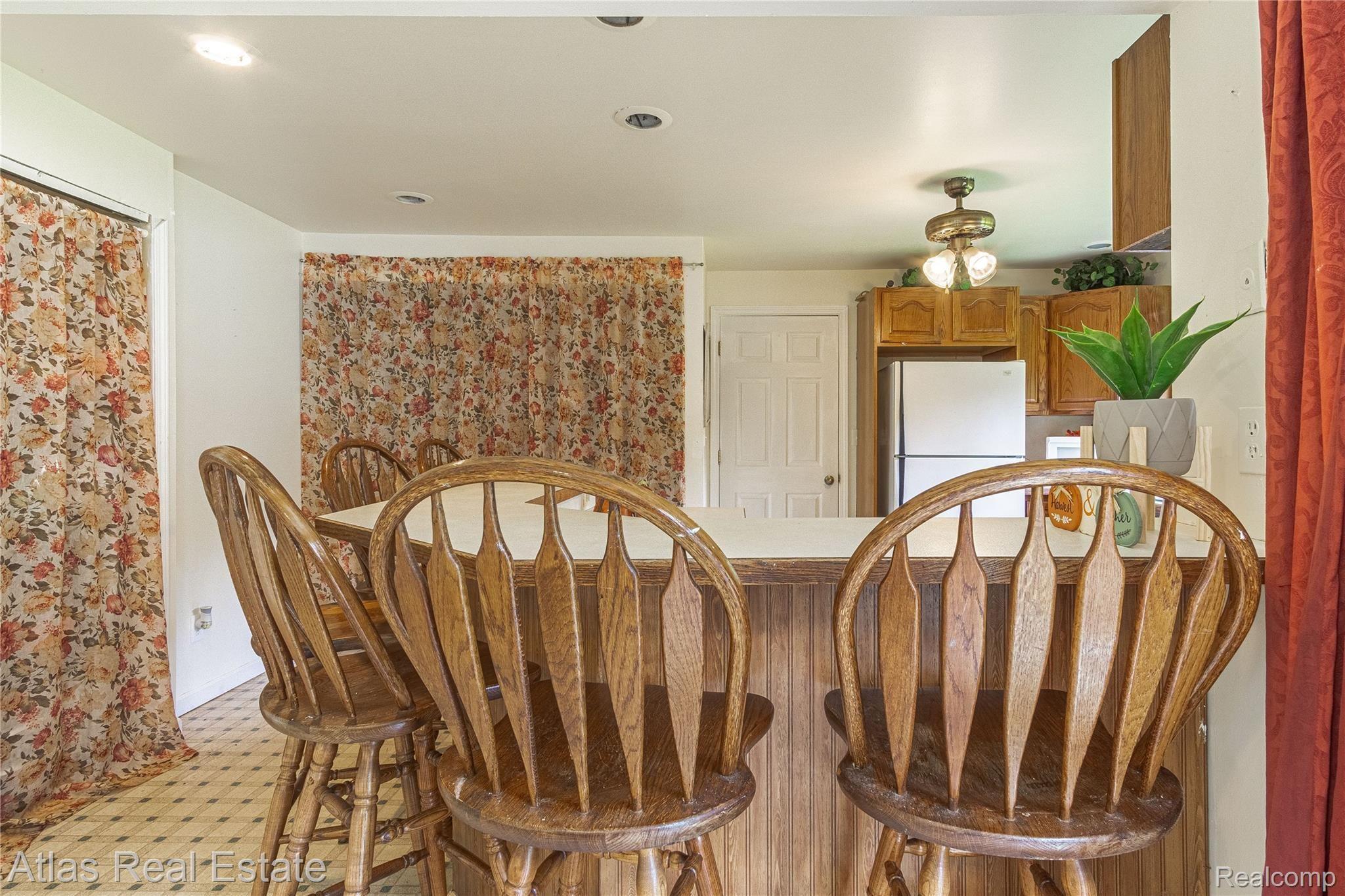 4333 Howe Road Grand Blanc, MI 48439 - Photo 22 of 42 Interiors (10 of 31).jpg