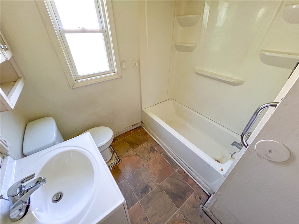 127 Weld Street Rochester, NY 14605 - Photo 9 of 14