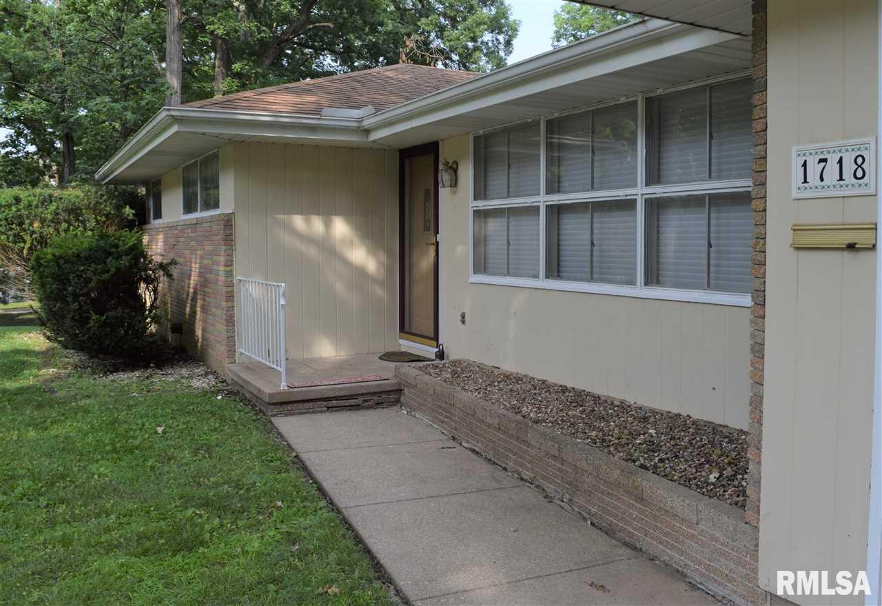 1718 East Maple Ridge Drive Peoria, IL 61603 - Photo 2 of 32 Gallery Image 2