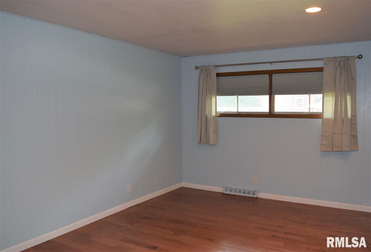 1718 East Maple Ridge Drive Peoria, IL 61603 - Photo 18 of 32 Gallery Image 18