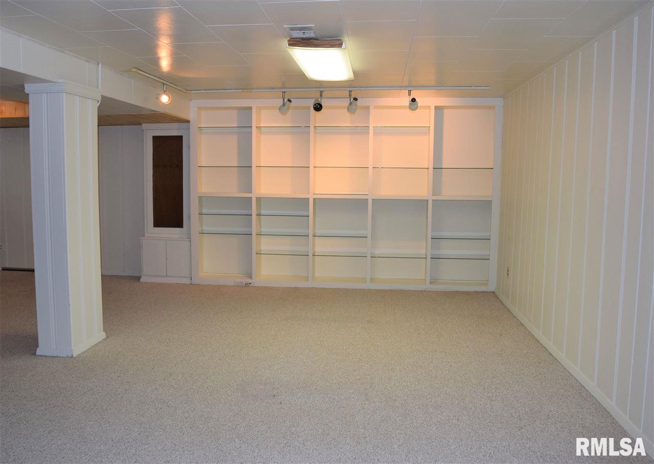 1718 East Maple Ridge Drive Peoria, IL 61603 - Photo 25 of 32 Gallery Image 25