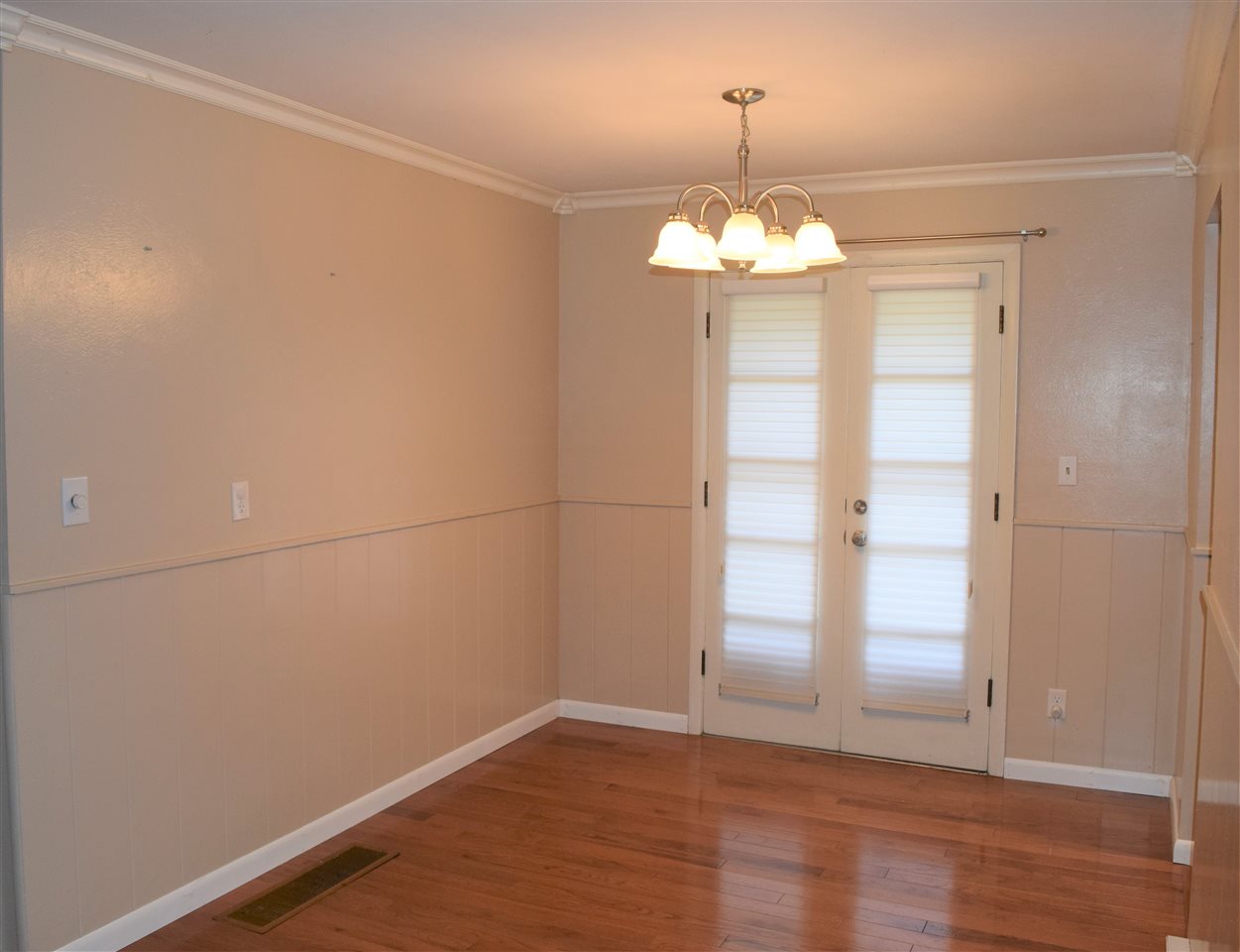 1718 East Maple Ridge Drive Peoria, IL 61603 - Photo 6 of 32 Gallery Image 6