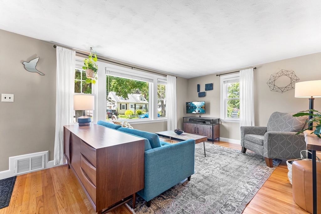22 Yale Road Arlington, MA 02474 - Photo 5 of 22 Gallery Image 5