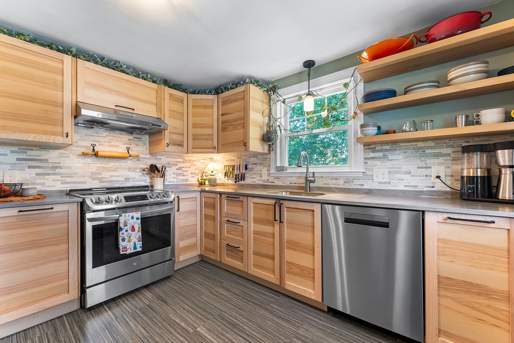 22 Yale Road Arlington, MA 02474 - Photo 8 of 22 Gallery Image 8