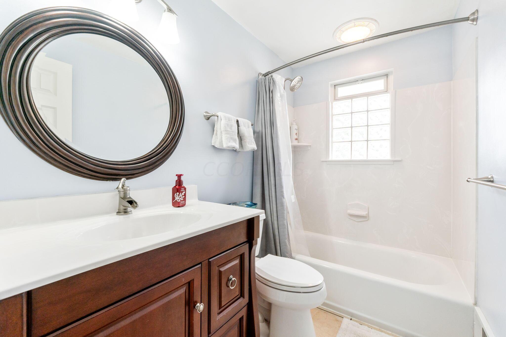 2211 Sheringham Road Columbus, OH 43220 - Photo 32 of 73 2211 Sheringham Rd (Interior)-37