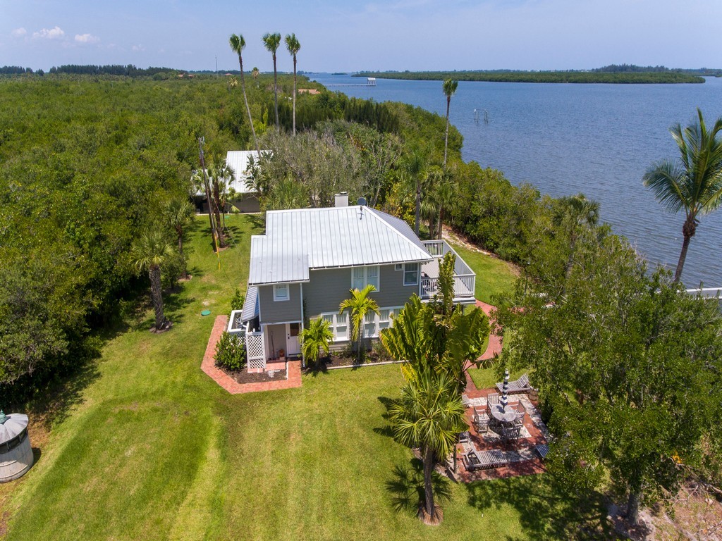 1935 Quay Dock Road Vero Beach, FL 32967 - Photo 35 of 36