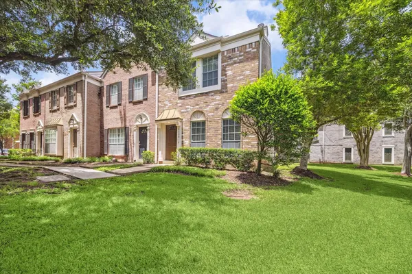 $1,800 | 2930 Grants Lake Boulevard, Unit 2104, Sugar Land, TX 77479