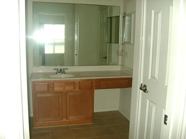 $2,000 | 14023 Concord Meadow Lane, Houston, TX 77047