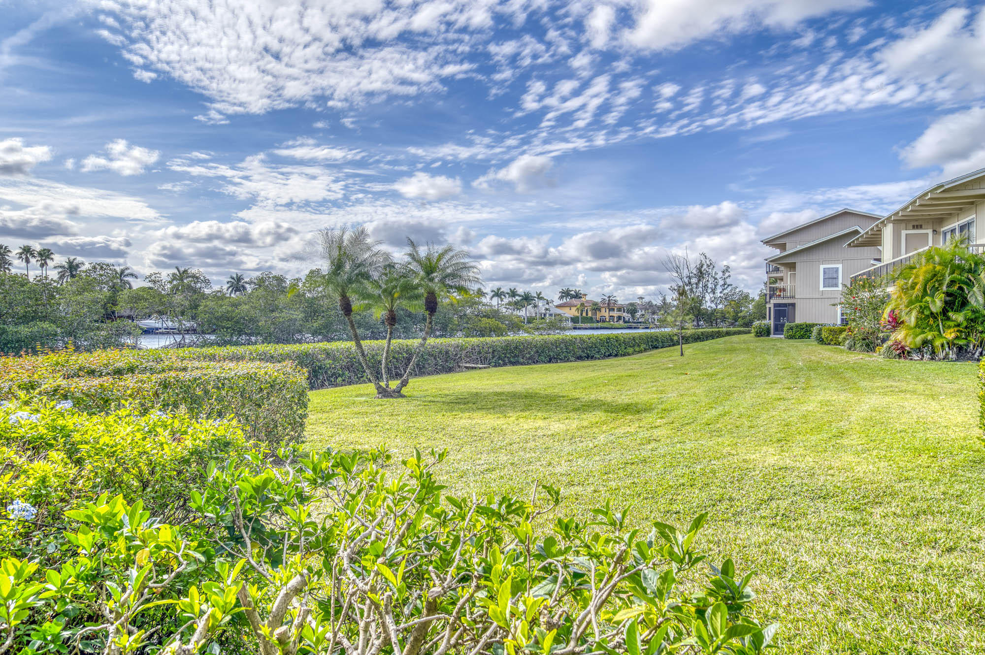 9170 Southeast Riverfront Terrace, Unit E Jupiter, FL 33469 - Photo 17 of 33 17