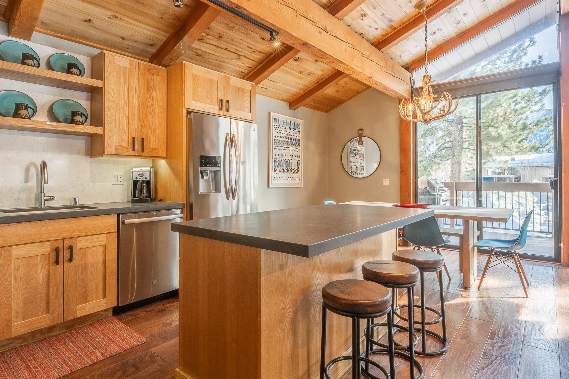 3252 Chateau Road, Unit 24 Mammoth Lakes, CA 93546 - Photo 13 of 55