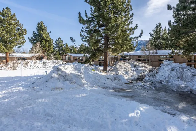 $879,000 | 3252 Chateau Road, Unit 24, Mammoth Lakes, CA 93546