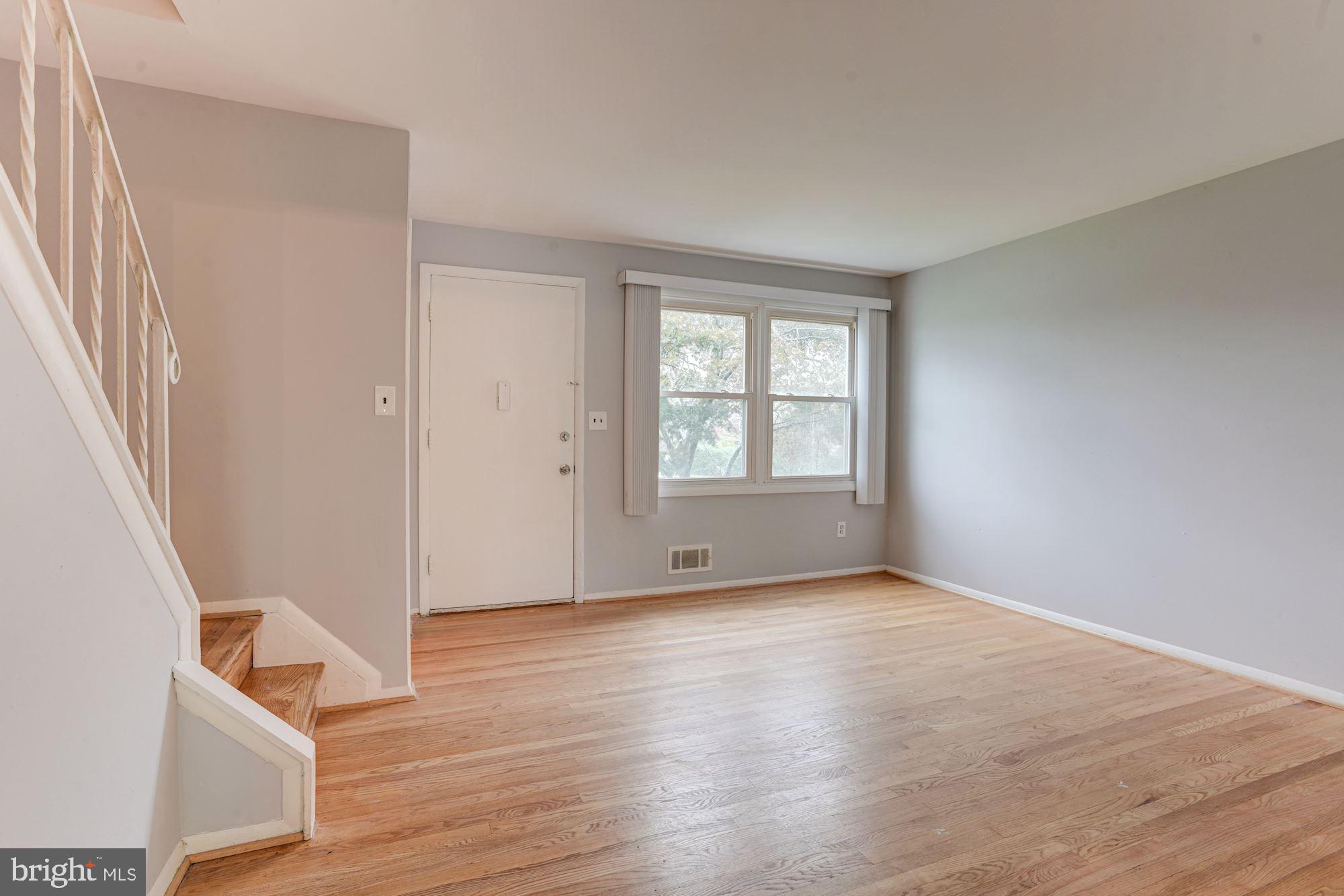 6953 Blanche Road Baltimore, MD 21215 - Photo 2 of 25 Living Room | Hardwood Floors