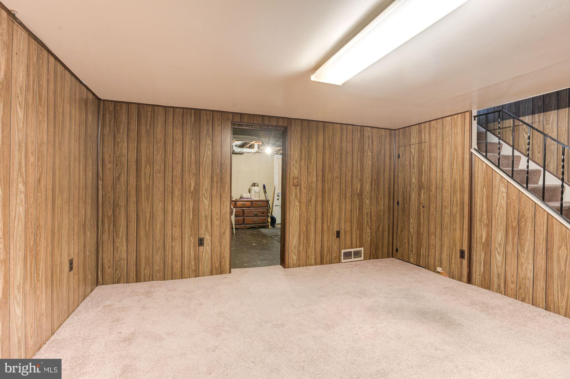 6953 Blanche Road Baltimore, MD 21215 - Photo 18 of 25 Family Room