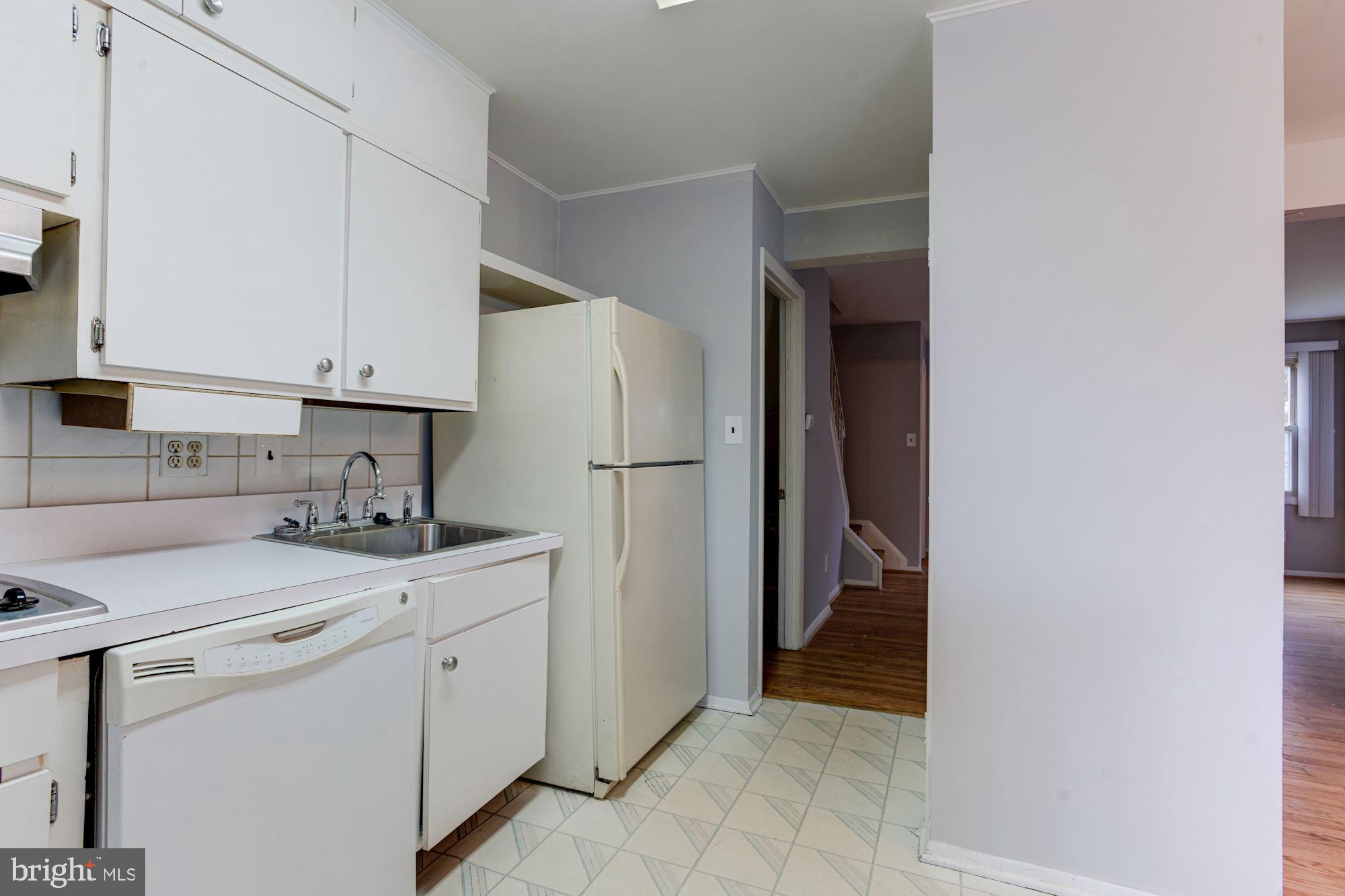 6953 Blanche Road Baltimore, MD 21215 - Photo 8 of 25 Kitchen