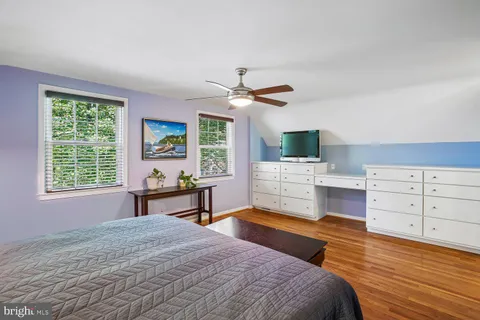 $1,250,000 | 11303 Hounds Way, North Bethesda, MD 20852