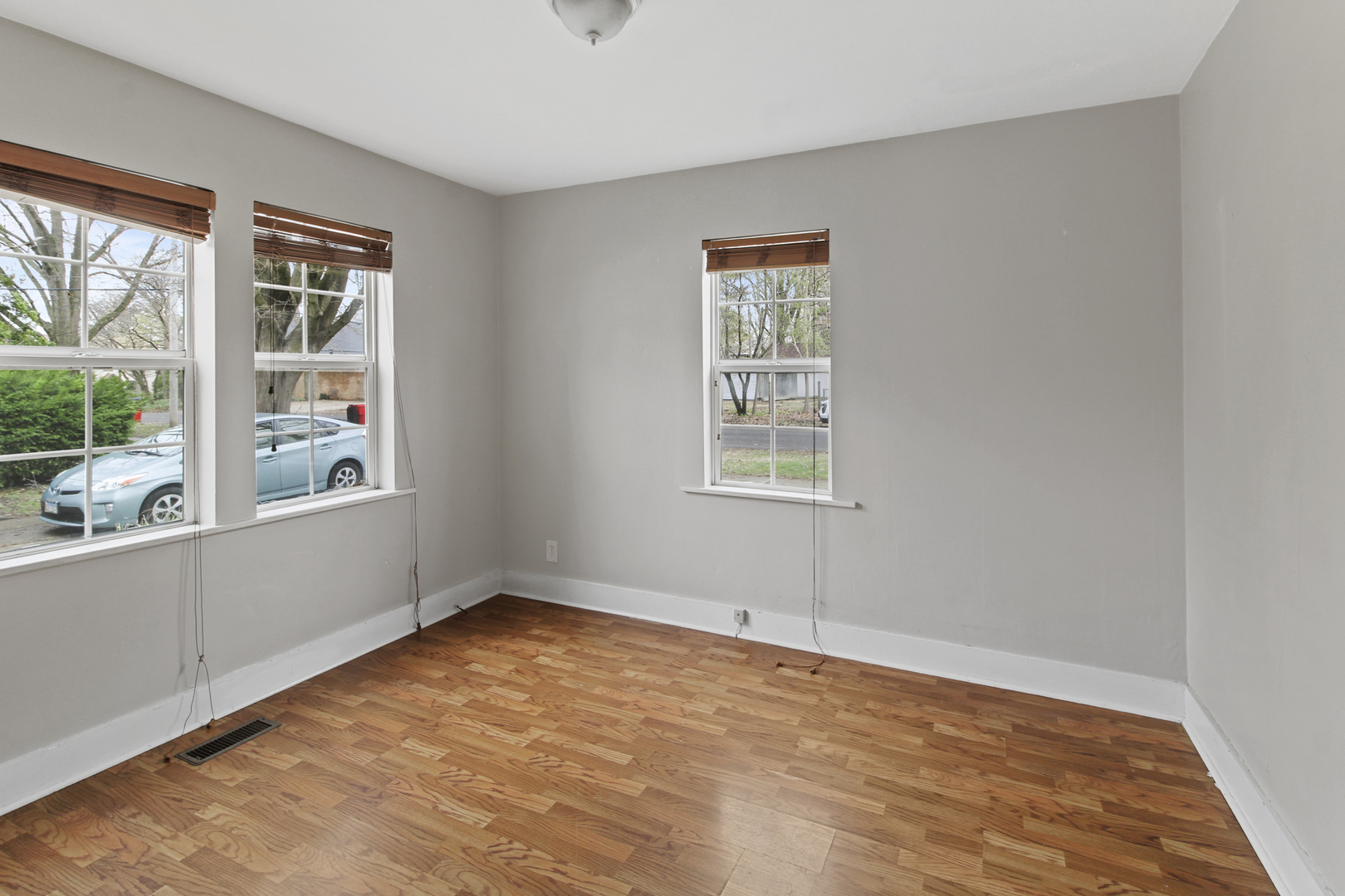 107 South Draper Avenue Champaign, IL 61821 - Photo 12 of 20