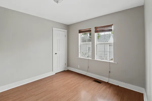$189,900 | 107 South Draper Avenue, Champaign, IL 61821