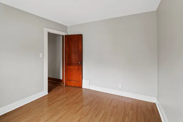 $189,900 | 107 South Draper Avenue, Champaign, IL 61821