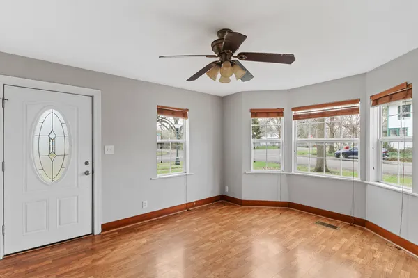$189,900 | 107 South Draper Avenue, Champaign, IL 61821
