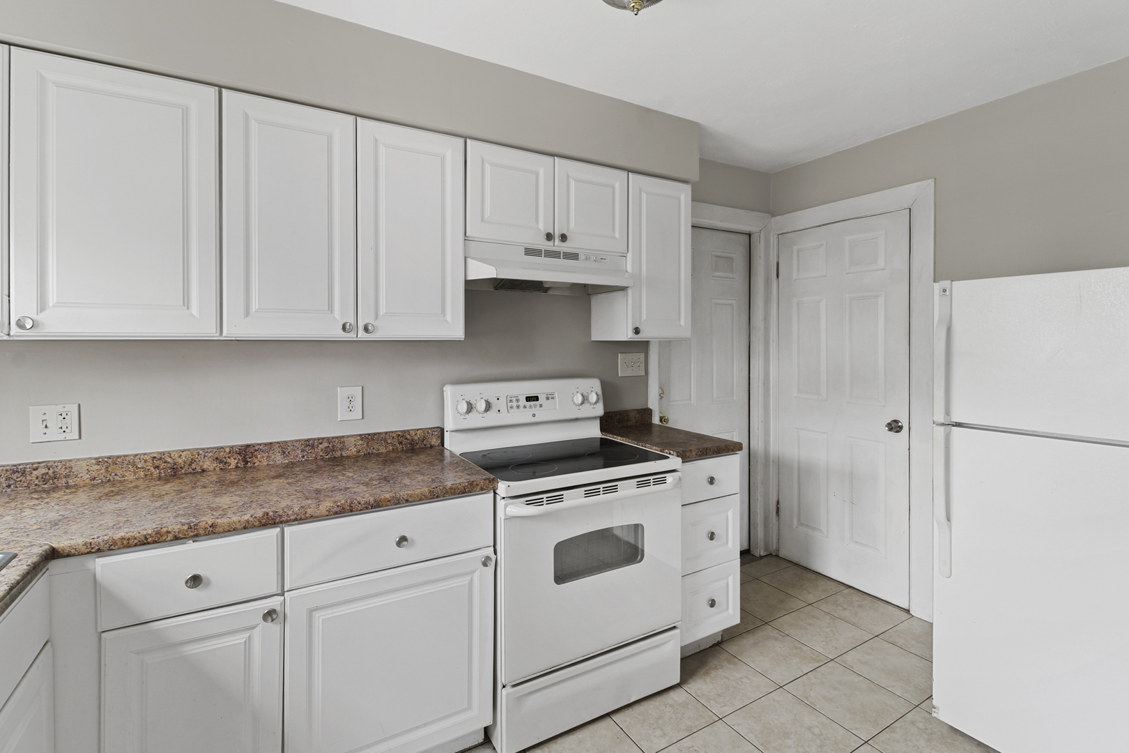 107 South Draper Avenue Champaign, IL 61821 - Photo 9 of 20