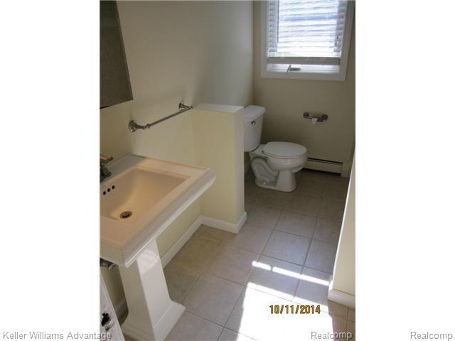 2541 Ripple Way White Lake, MI 48383 - Photo 17 of 18