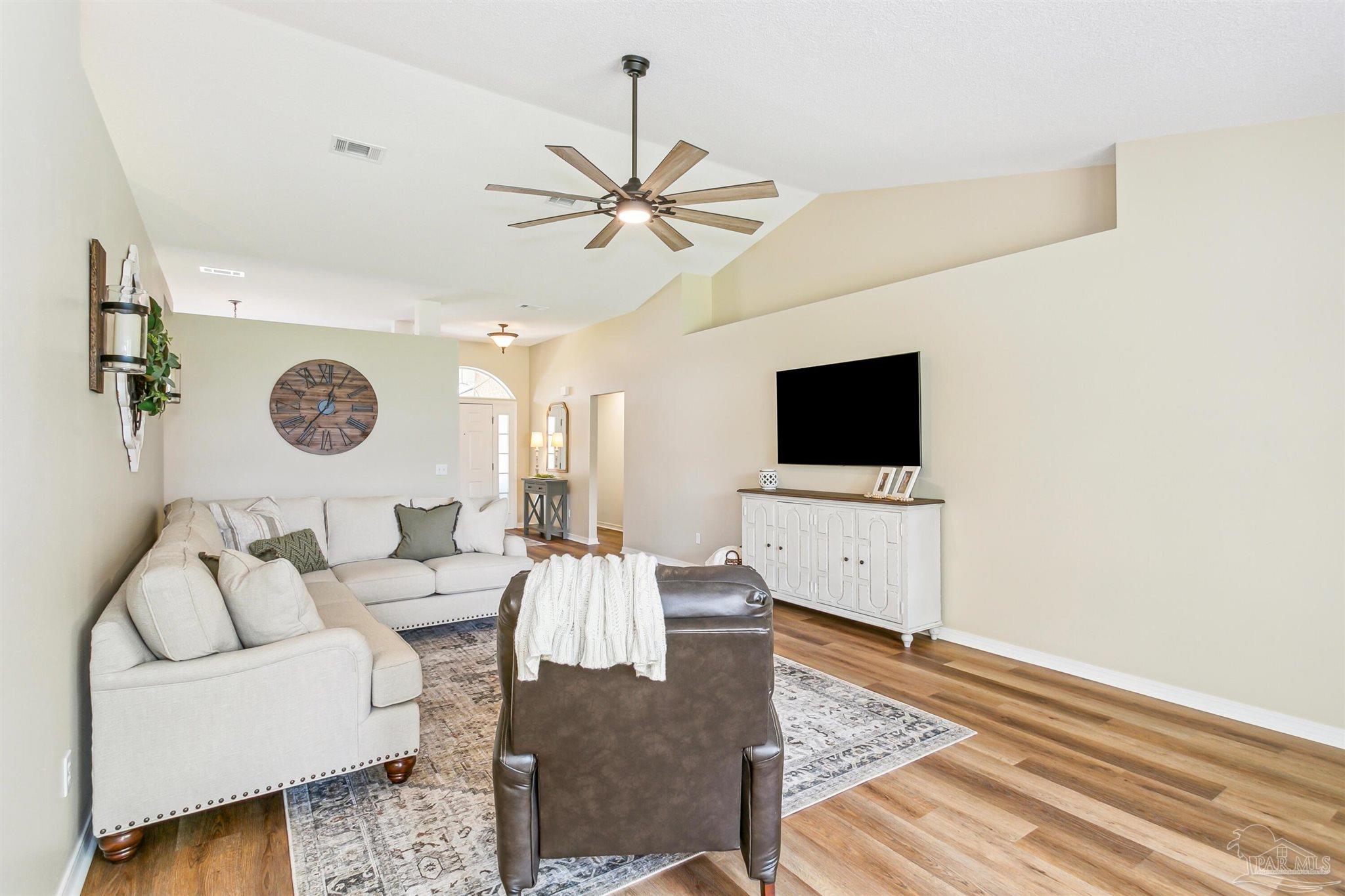 405 Turnberry Road Cantonment, FL 32533 - Photo 12 of 35 Gallery Image 12