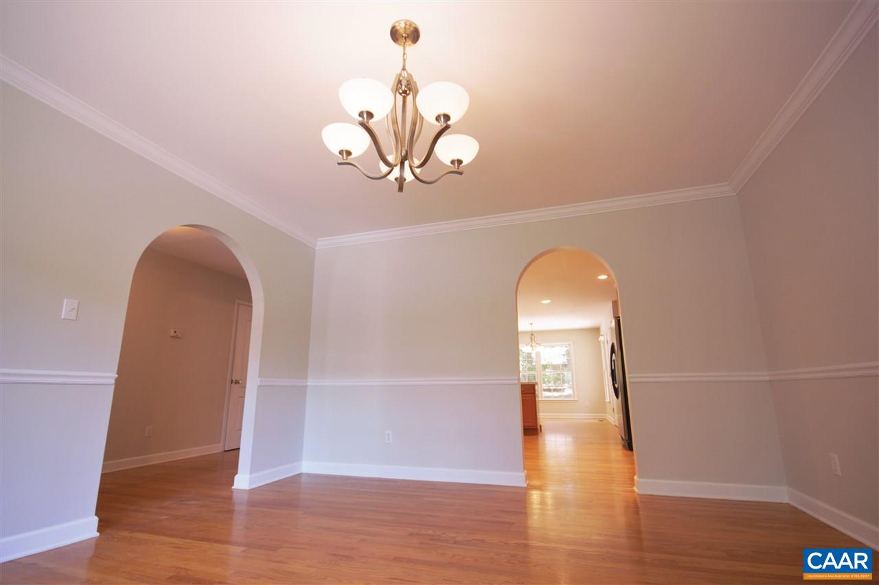 28 Zephyr Road Palmyra, VA 22963 - Photo 4 of 20 a view of a livingroom with wooden floor