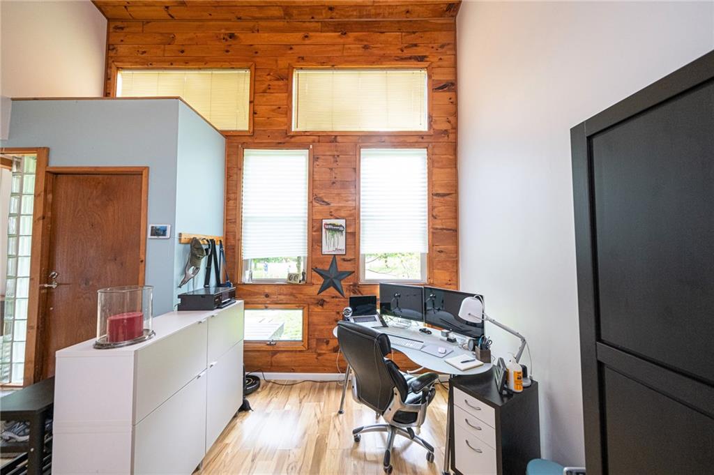 1564 Anderson Road Pittsburgh, PA 15209 - Photo 14 of 25