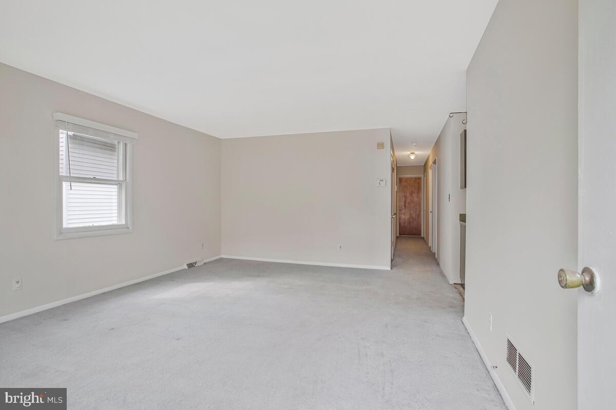 10122 Guilford Road Jessup, MD 20794 - Photo 4 of 31 Gallery Image 4
