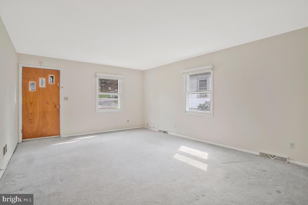 10122 Guilford Road Jessup, MD 20794 - Photo 7 of 31 Gallery Image 7
