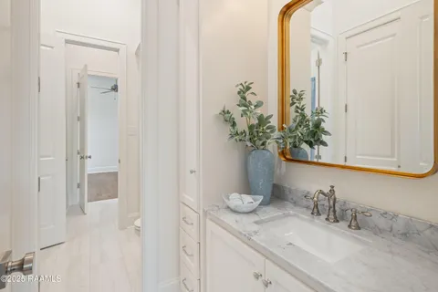 $875,000 | 111 Leaning Oak Drive, Lafayette, LA 70508