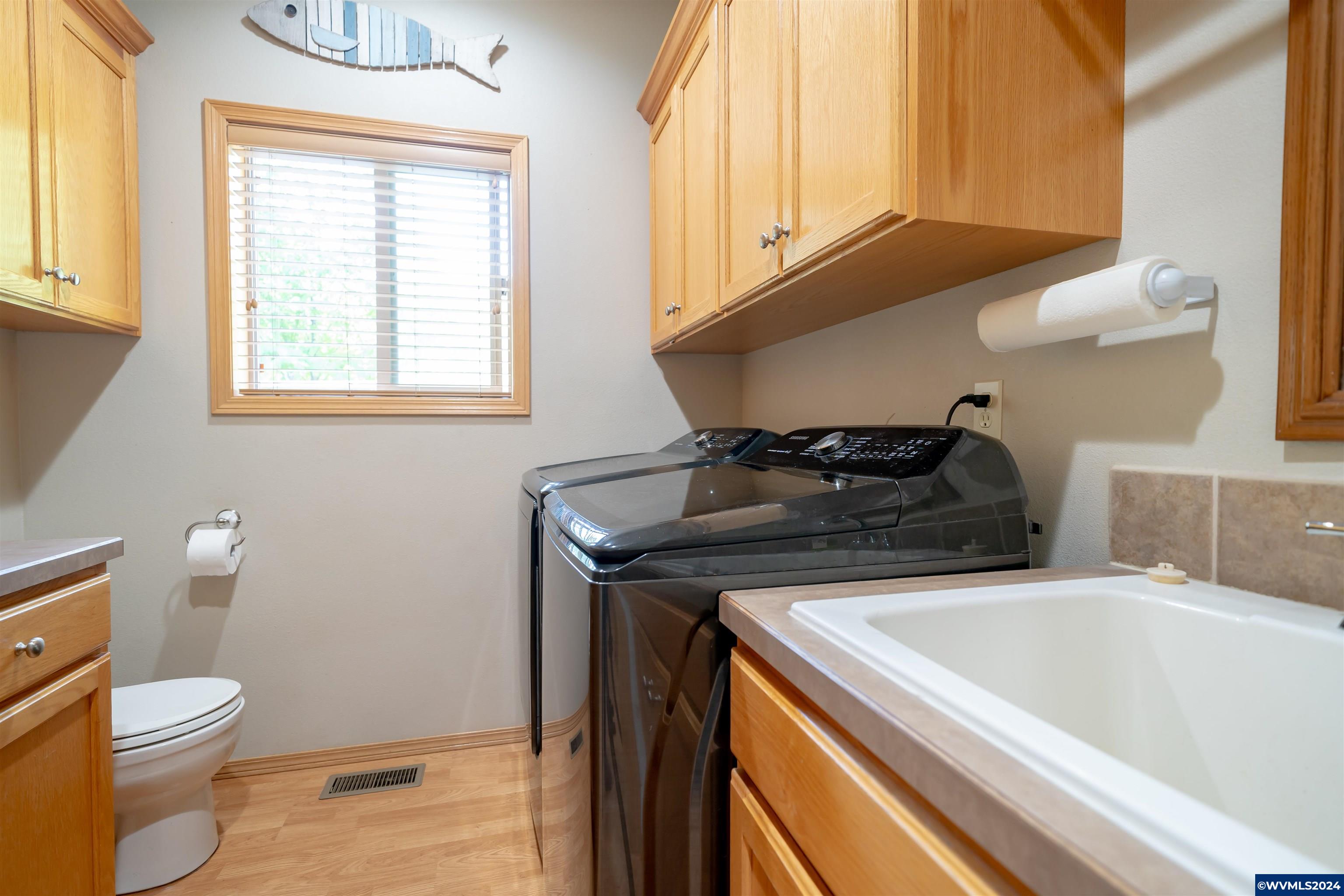 40957 North McCully Mountain Road Lyons, OR 97358 - Photo 16 of 37 Gallery Image 16