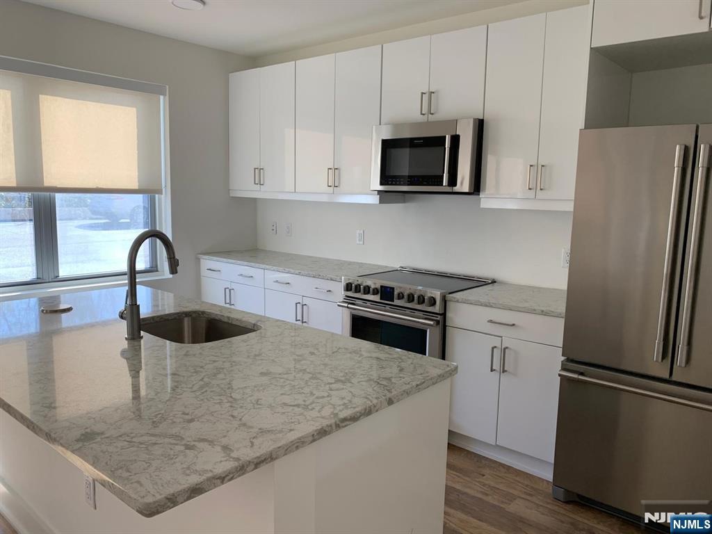 301 Beech Street, Unit OF7 Hackensack, NJ 07601 - Photo 20 of 29