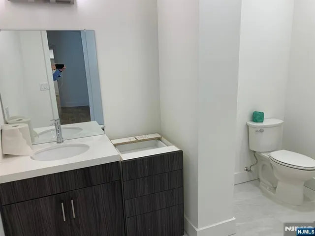 $3,500 | 301 Beech Street, Unit OF7, Hackensack, NJ 07601