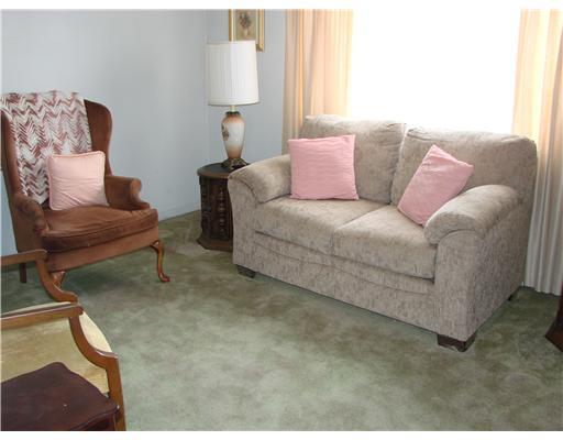 223 Roberts Road Plum, PA 15239 - Photo 2 of 17 Living Room.