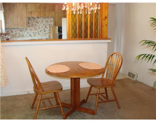 223 Roberts Road Plum, PA 15239 - Photo 5 of 17 Dining Room.