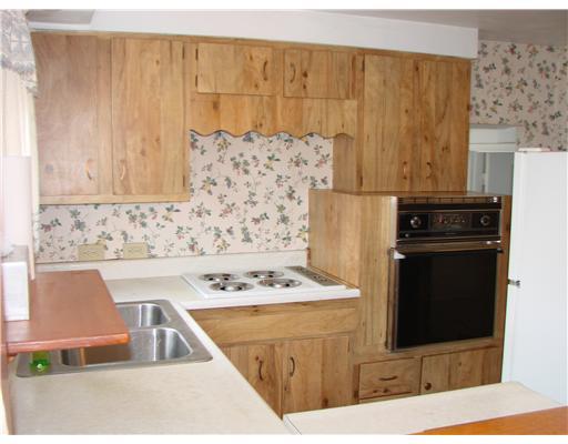 223 Roberts Road Plum, PA 15239 - Photo 7 of 17 Kitchen.