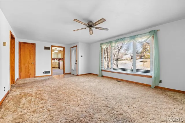 $130,000 | 464 West Rosedale Drive, East Alton, IL 62024