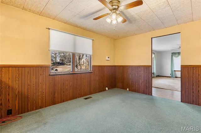 $130,000 | 464 West Rosedale Drive, East Alton, IL 62024