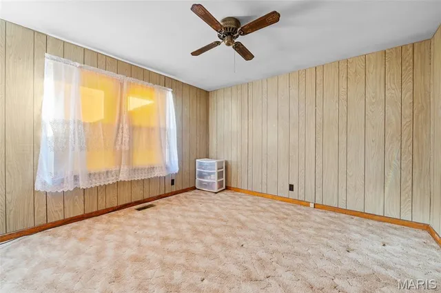 $130,000 | 464 West Rosedale Drive, East Alton, IL 62024